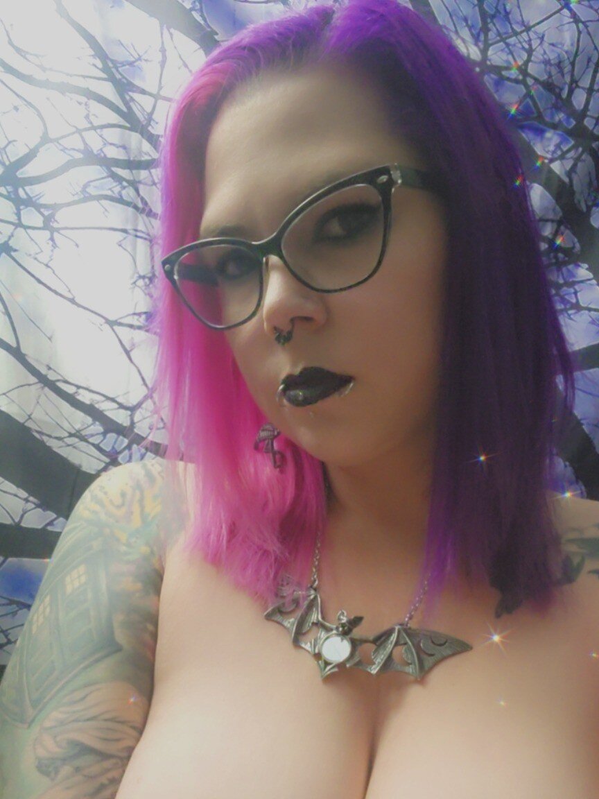 Morticia666 (@morticia666), OnlyFans creator