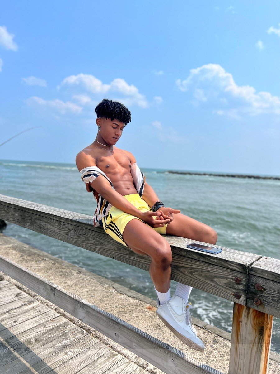 Mrrabbit (@mr.rabbit), OnlyFans creator