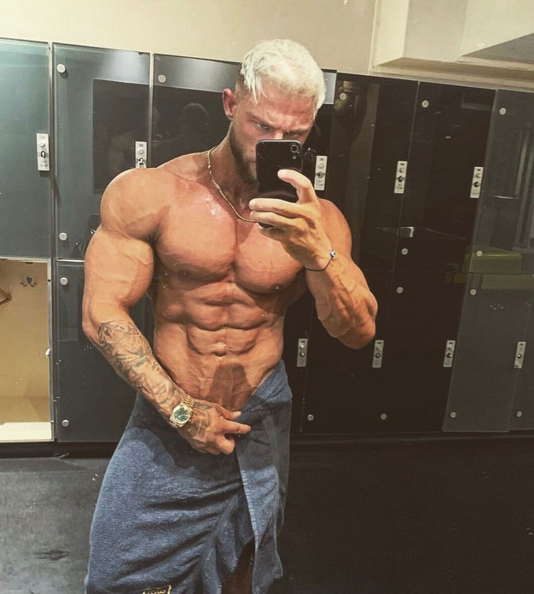 Mraesthetic13 (@mraesthetic13), OnlyFans creator