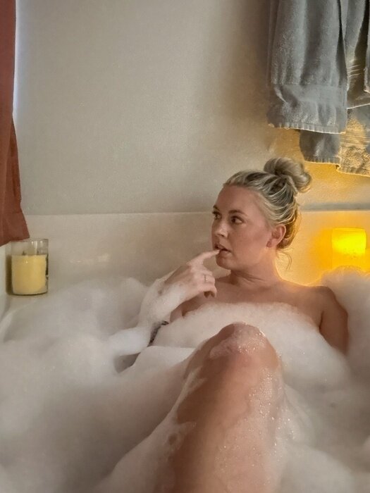 Mrsblondebrewer (@mrsblondebrewer), OnlyFans creator