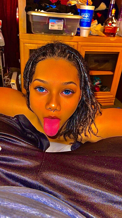 Mrsvirginbutter (@mrsvirginbutter), OnlyFans creator