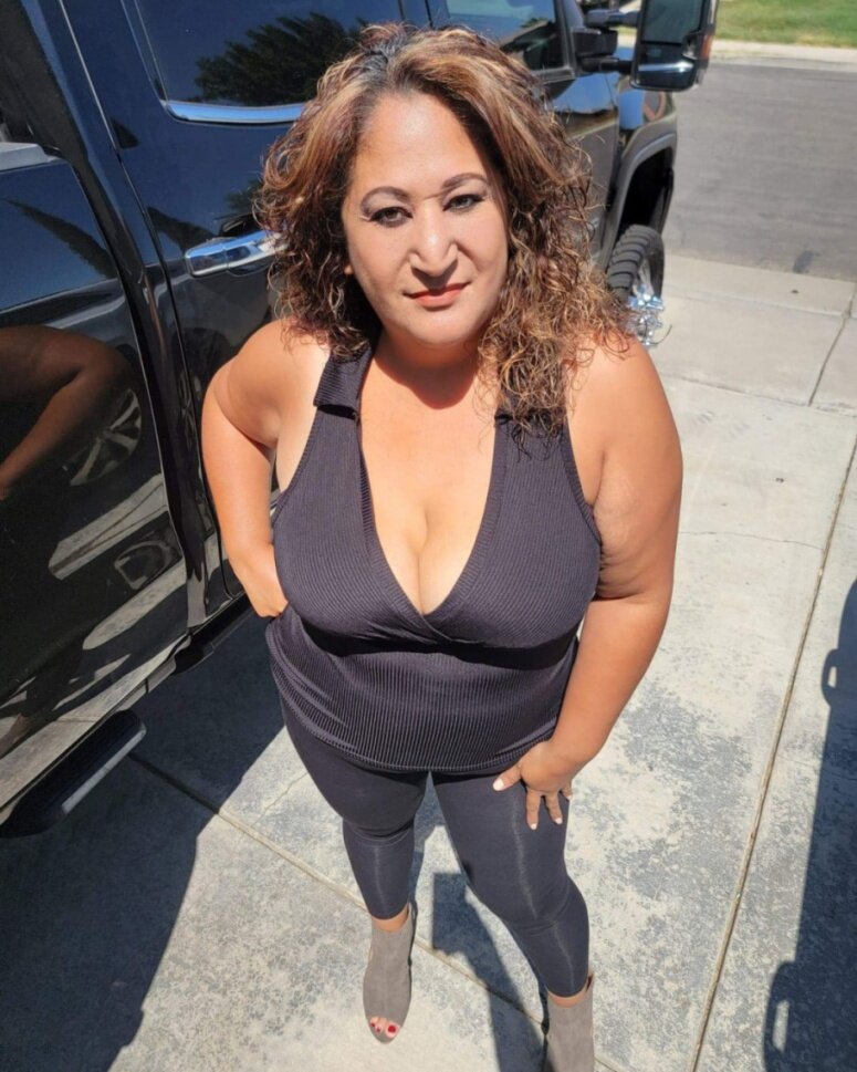 Mscurvyvee (@mscurvyvee), OnlyFans creator