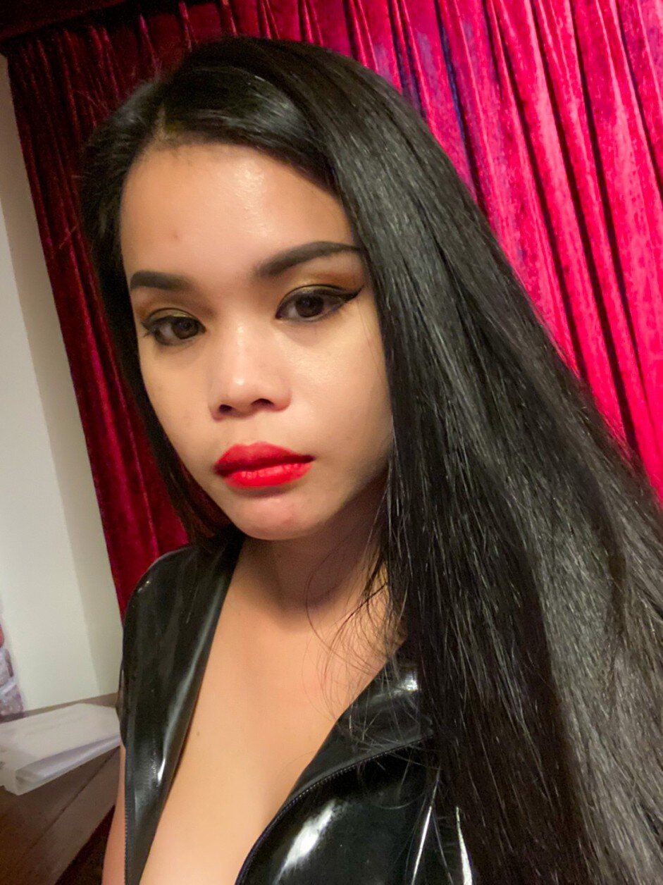 Msnikkibkk (@msnikkibkk), OnlyFans creator
