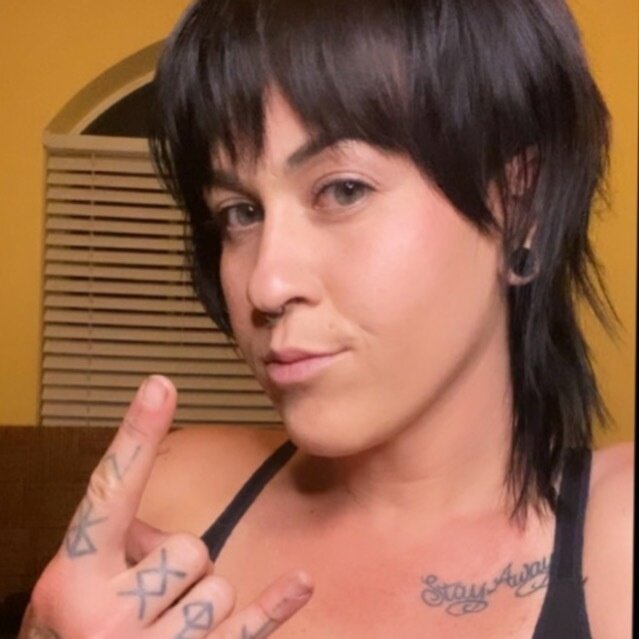Mulletmami999 (@mulletmami999), OnlyFans creator