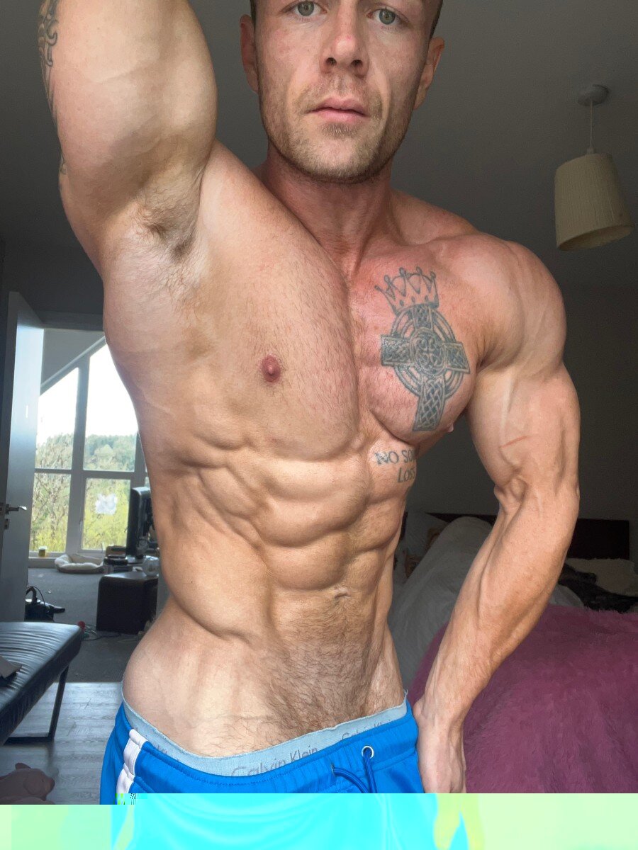 Muscleassabs (@muscleassabs), OnlyFans creator