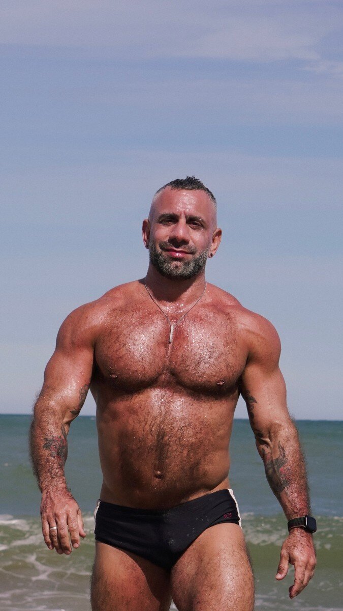 Muscledaddyarg (@muscledaddy-arg), OnlyFans creator