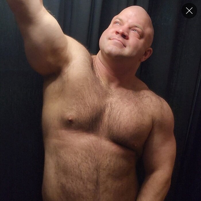 Musclehustler1 (@musclehustler1), OnlyFans creator