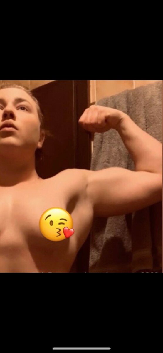Musclequeeen2308 (@musclequeeen2308), OnlyFans creator
