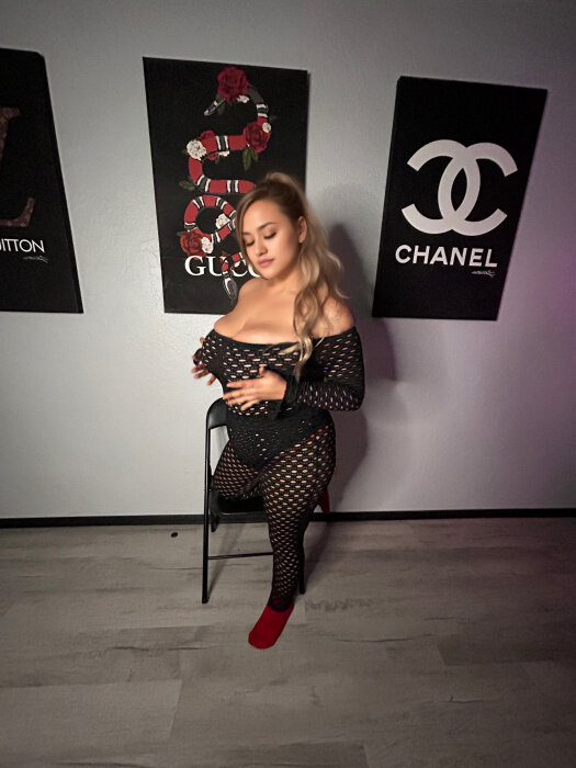 Mysticthedoll (@mysticthedoll), OnlyFans creator