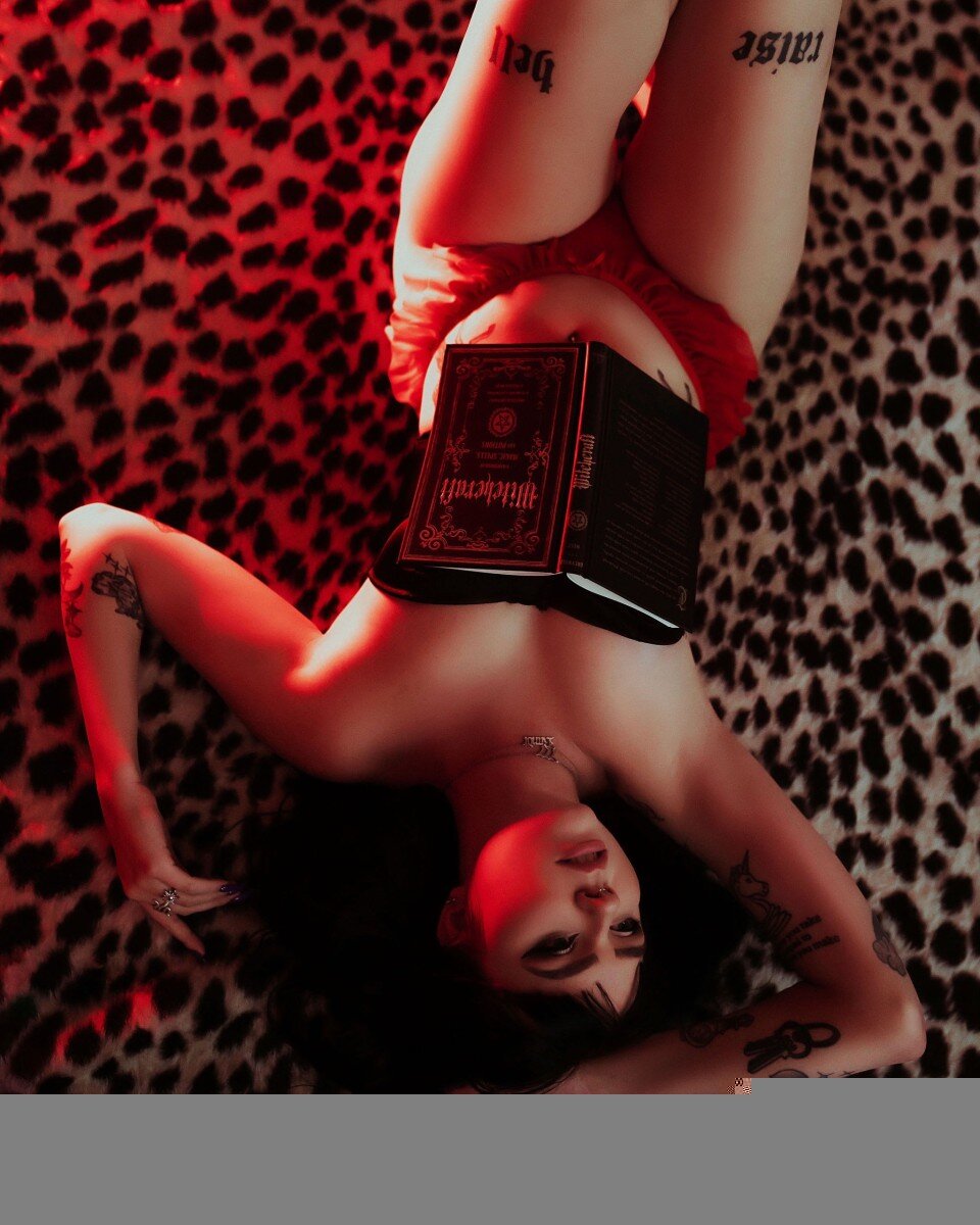 Mzmizery (@mz_mizery), OnlyFans creator