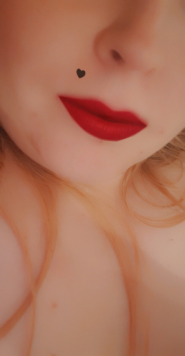 Nakedgirl (@naked-girl), OnlyFans creator