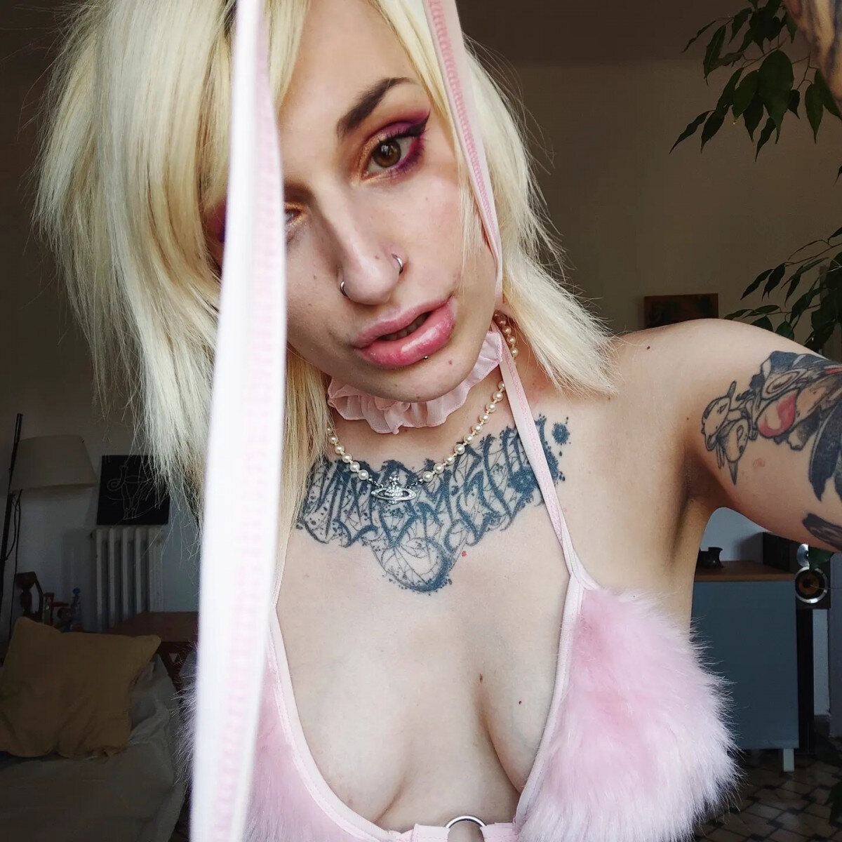 Nanakuroi (@nanakuroi), OnlyFans creator
