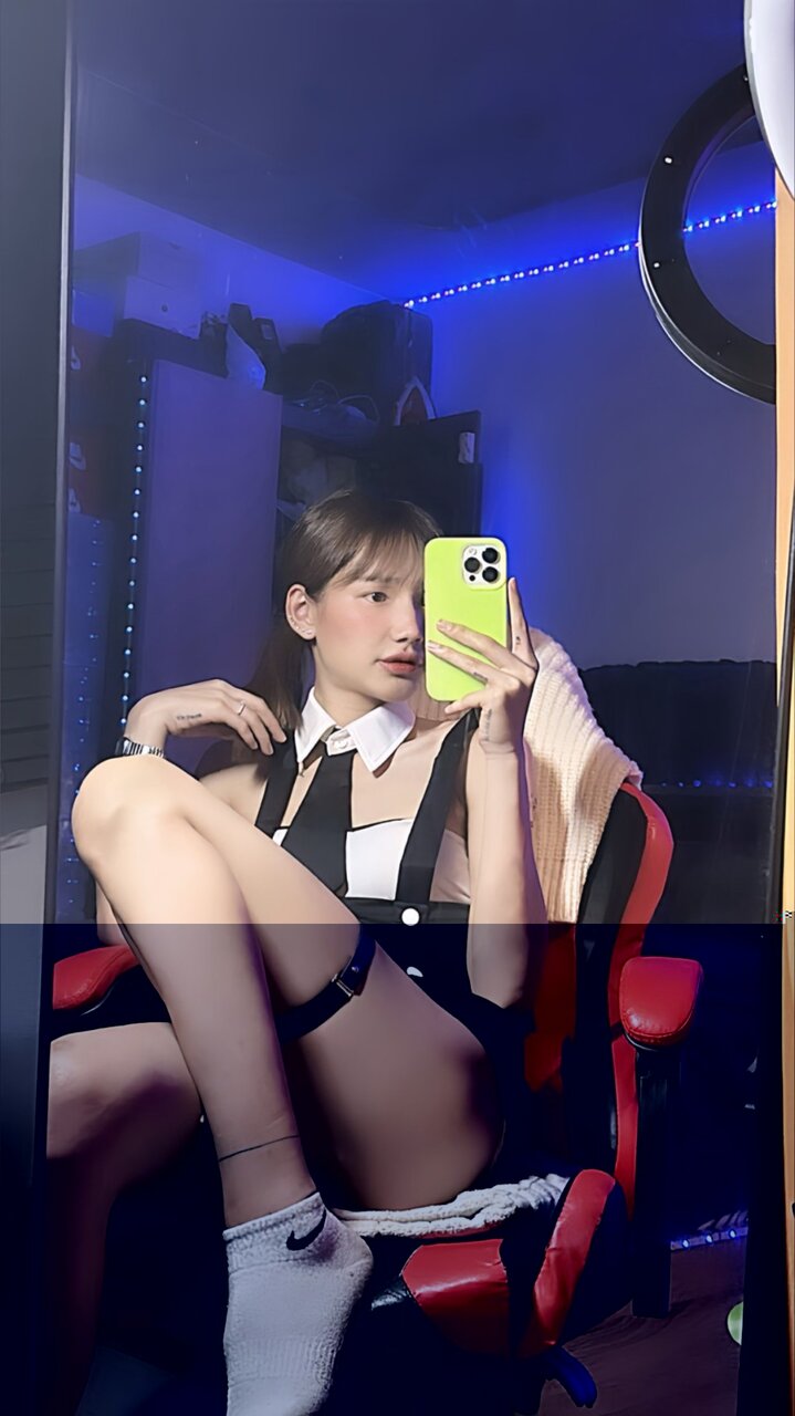 Nany2002003 (@nany2002003), OnlyFans creator