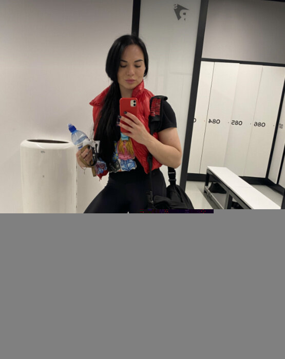 Naomihollysweet (@naomi_hollysweet), OnlyFans creator