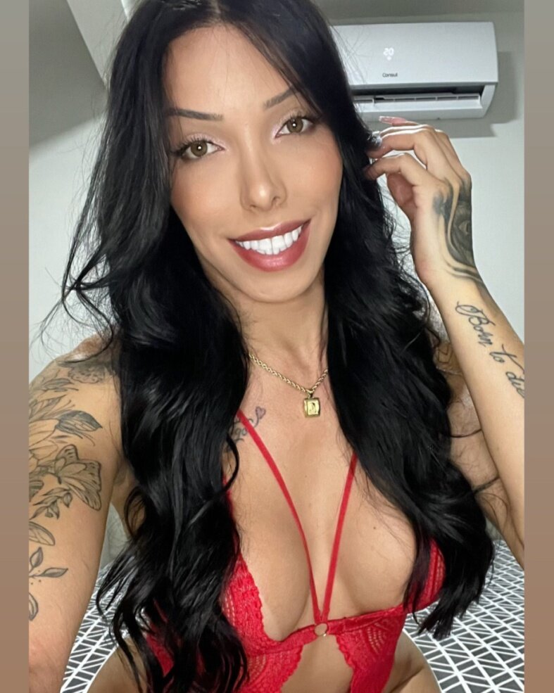 Nataliaavellar (@nataliaavellar), OnlyFans creator