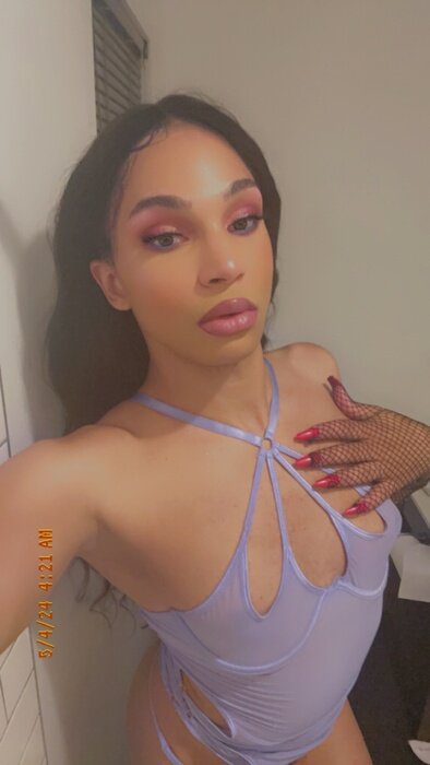 Nataliewestwood69 (@nataliewestwood69), OnlyFans creator