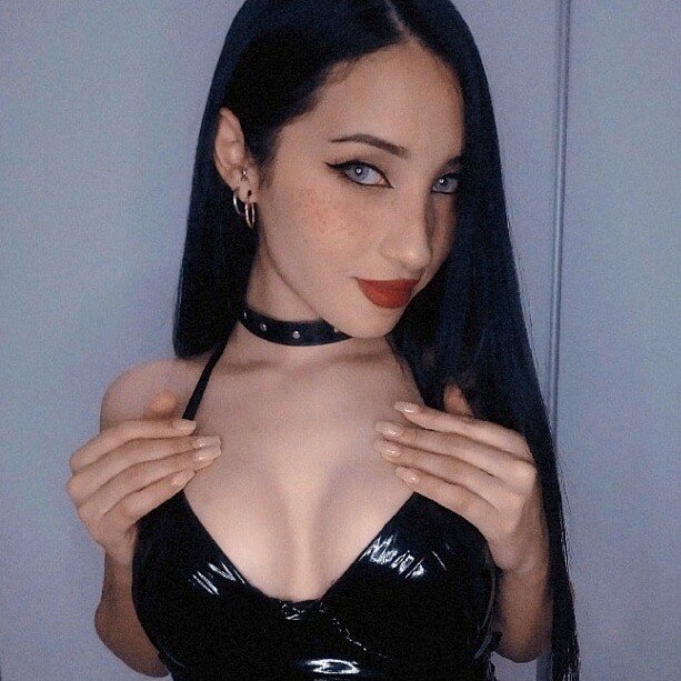 Nathalieex (@nathalieex), OnlyFans creator