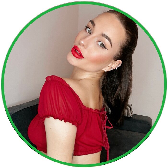 Julia (@naty_vox_cherry), OnlyFans creator
