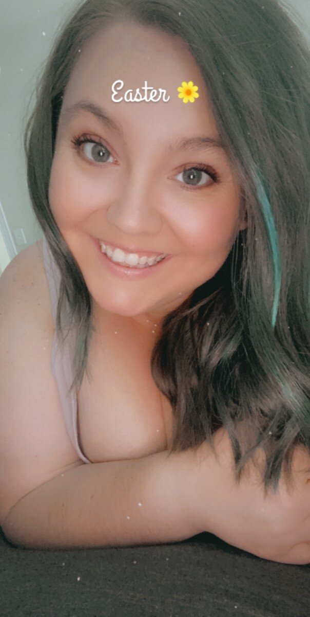Naughtykaceyxo (@naughtykaceyxo), OnlyFans creator