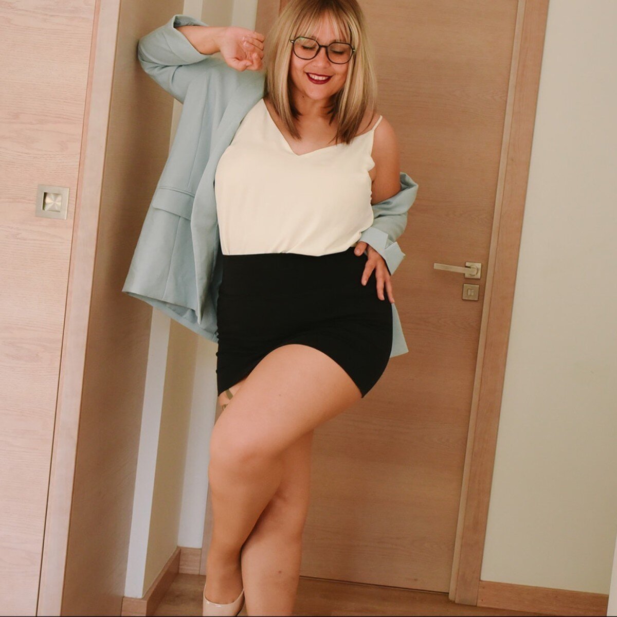 Naughtykittypersonal (@naughtykittypersonal), OnlyFans creator