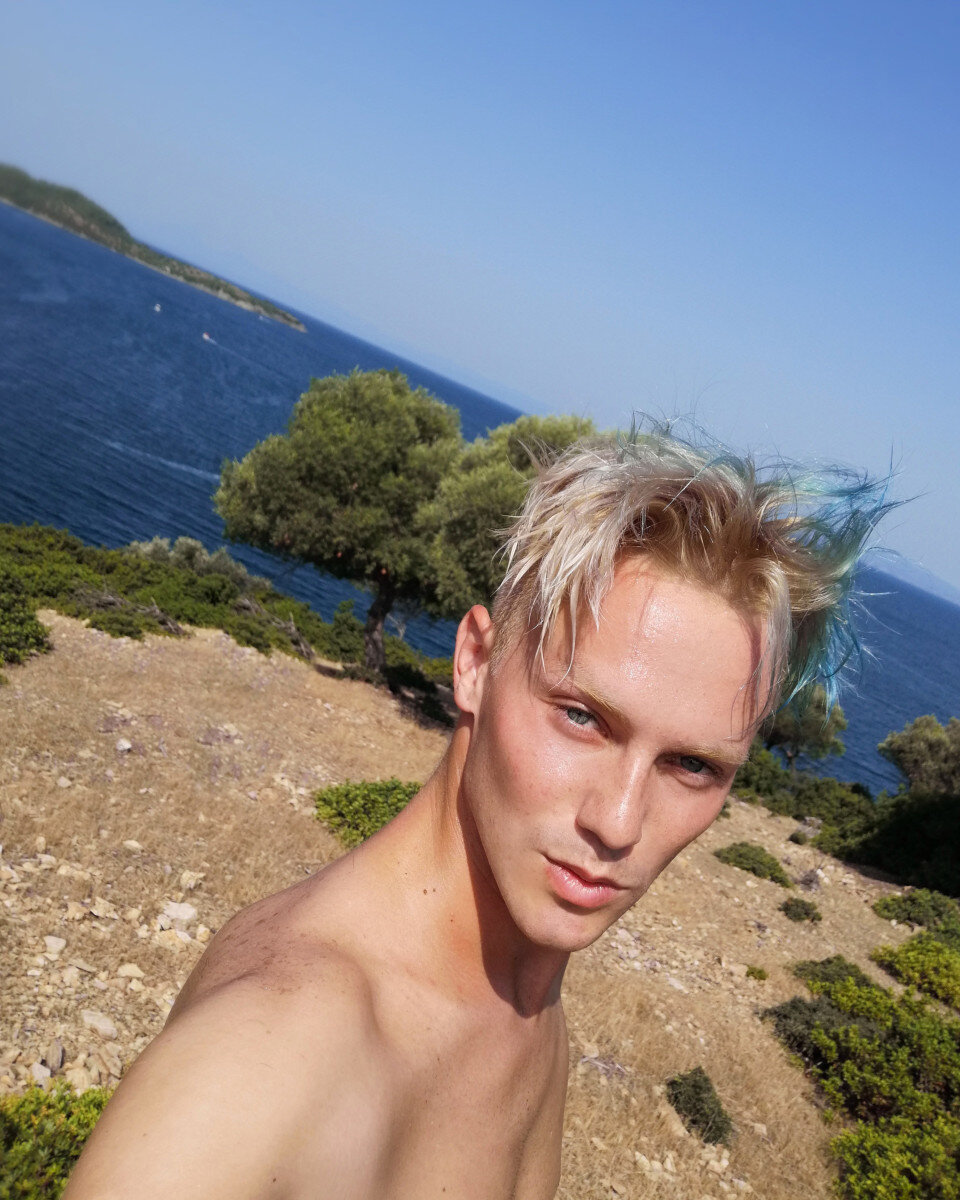 Naughtymodel (@naughtymodel), OnlyFans creator