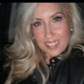Naughtynaughtycougar (@naughtynaughtycougar), OnlyFans creator