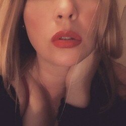 Naughtynora (@naughtynora), OnlyFans creator