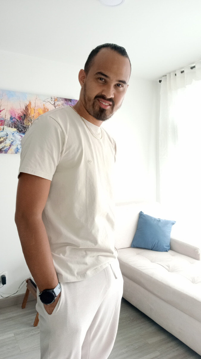 Naughtyovergon (@naughtyovergon), OnlyFans creator
