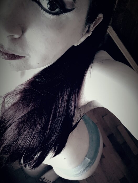 Nayapendragon (@nayapendragon), OnlyFans creator