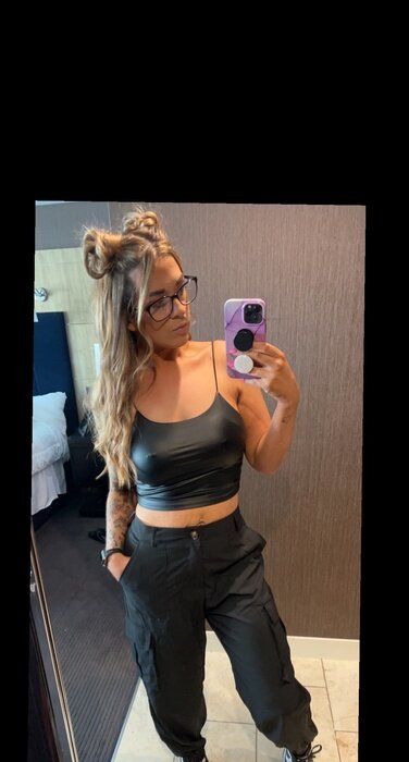 Naynay3324 (@naynay3324), OnlyFans creator