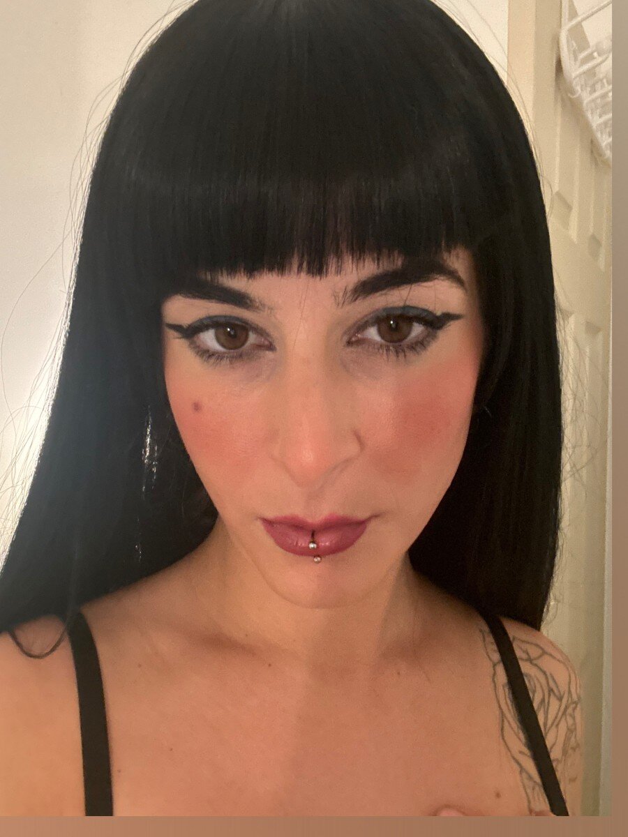 Nayomikat (@nayomikat), OnlyFans creator