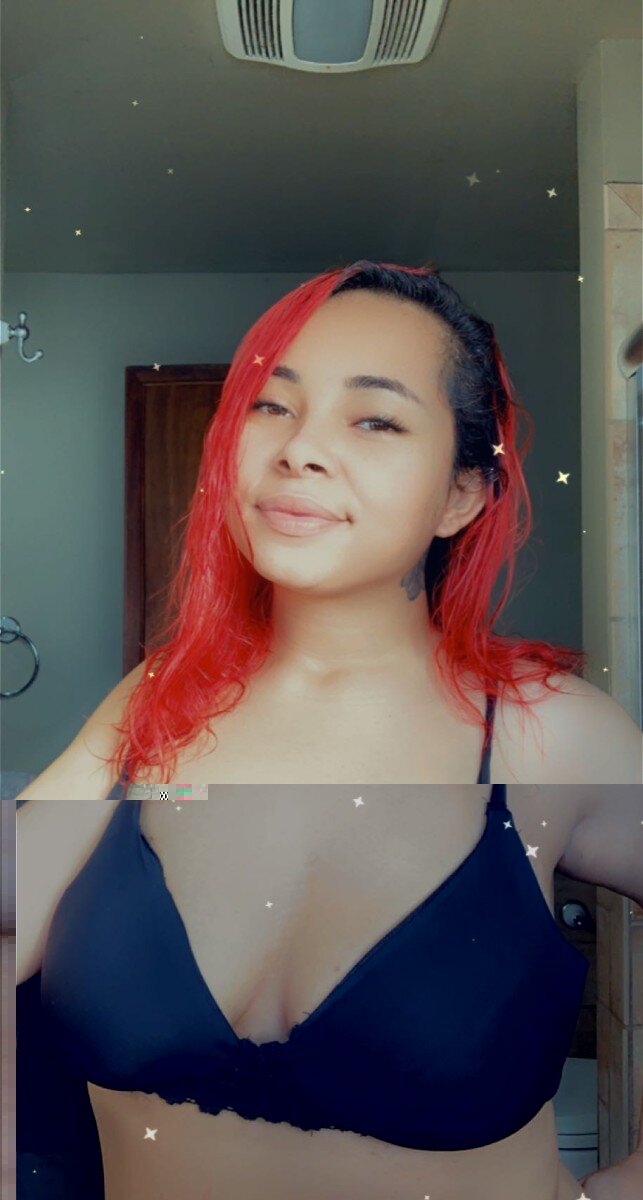 Neeneecruz (@neeneecruz), OnlyFans creator