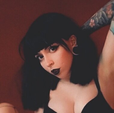 Nelliemorbid (@nelliemorbid), OnlyFans creator