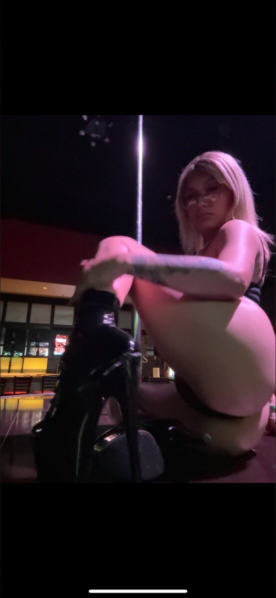 Nena996 (@nena996), OnlyFans creator