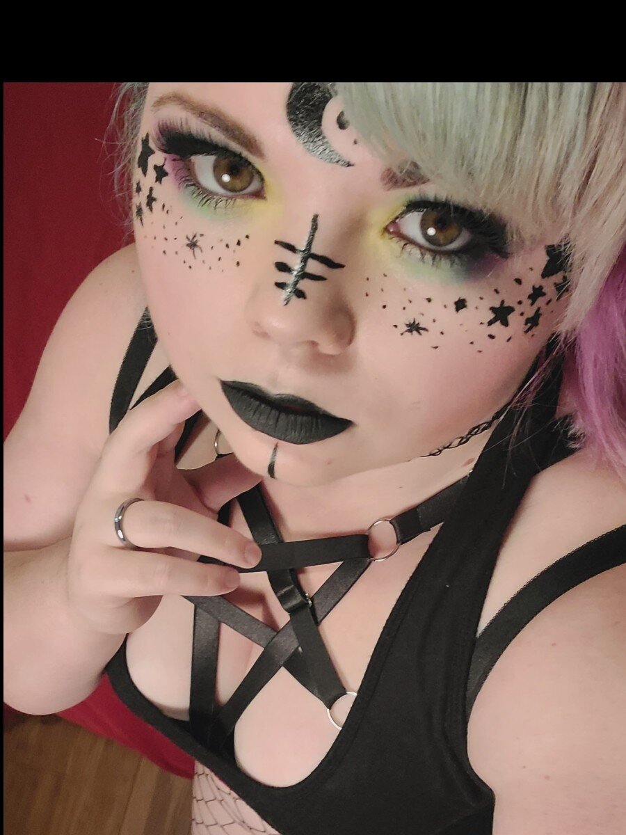 Nerdnheelsfree (@nerdnheels_free), OnlyFans creator