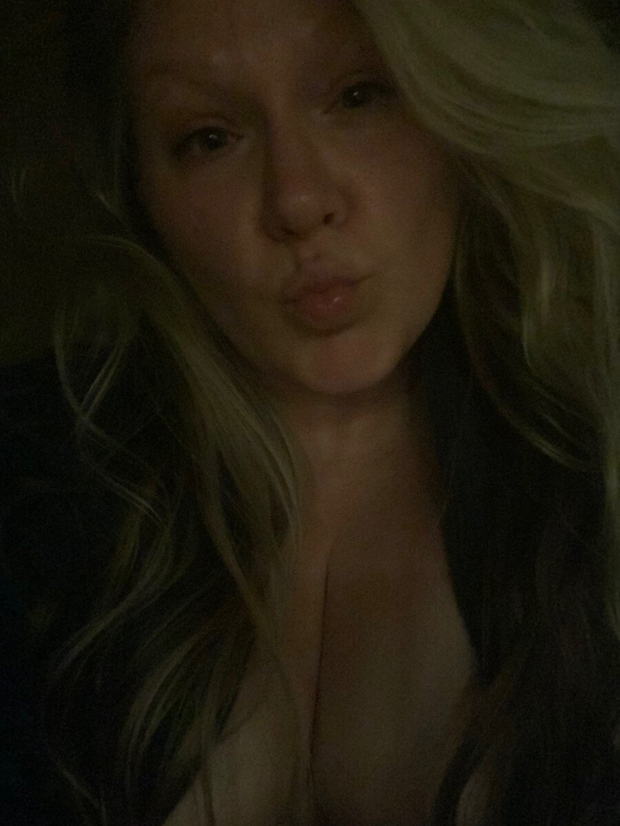 Nerdygirly38 (@nerdygirly38), OnlyFans creator