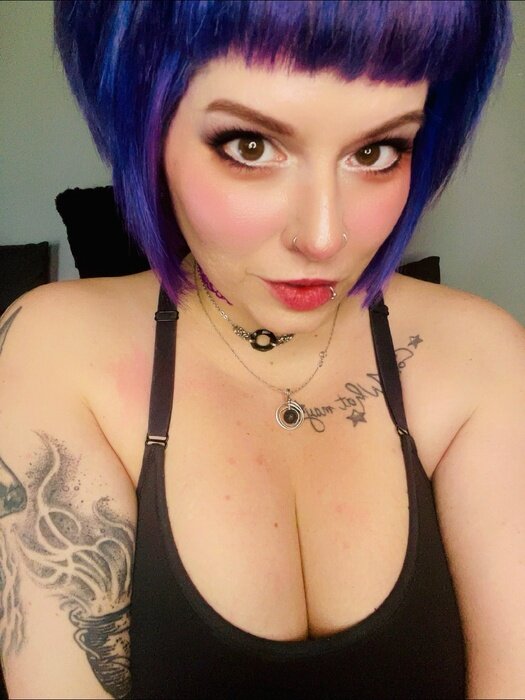 Nerdygothgirlfriend (@nerdygothgirlfriend), OnlyFans creator