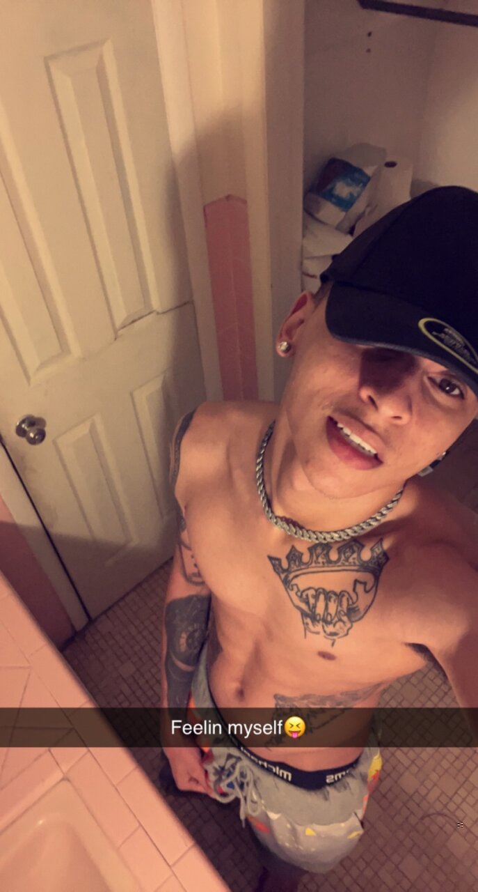 Netflxnchill (@netflxnchill), OnlyFans creator