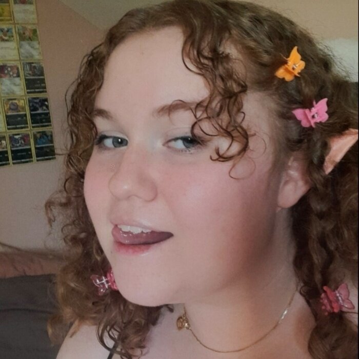Neve (@nevesspace), OnlyFans creator