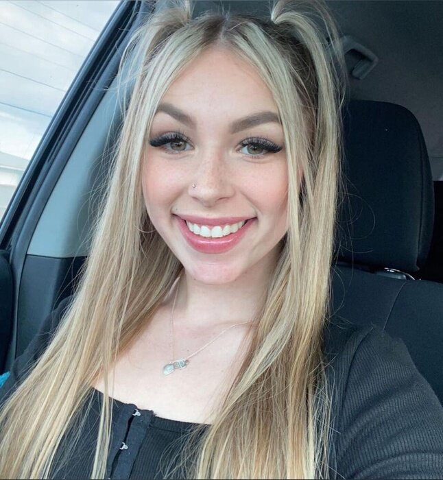 Nextdoorlivv (@nextdoorlivv), OnlyFans creator