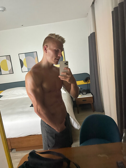 Nickdick97 (@nick_dick97), OnlyFans creator