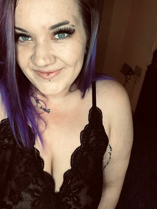 Nickisinns3733 (@nickisinns3733), OnlyFans creator