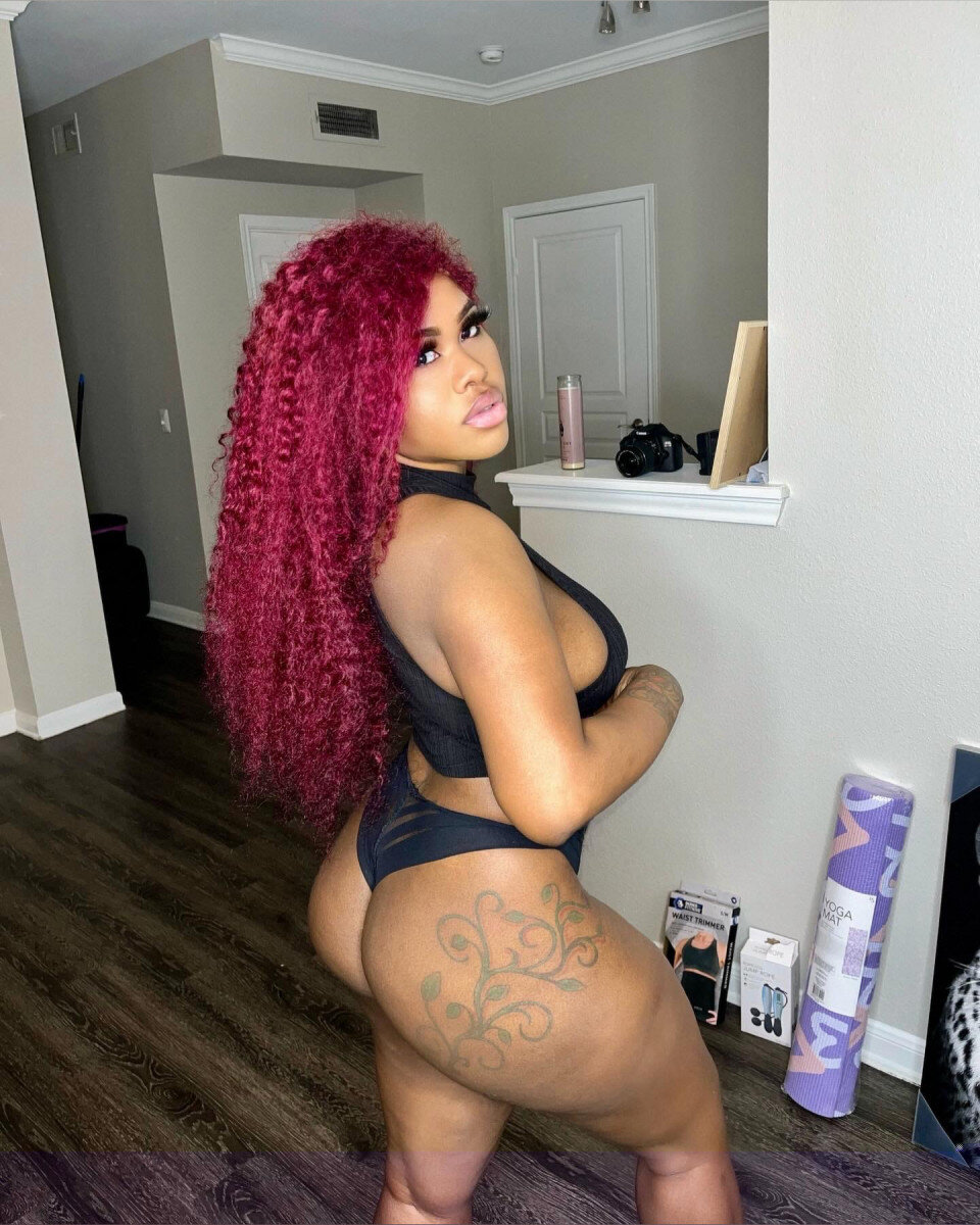 Nickyfuller (@nickyfuller), OnlyFans creator