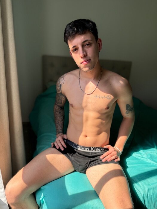 Nicoblanco01 (@nicoblanco01), OnlyFans creator