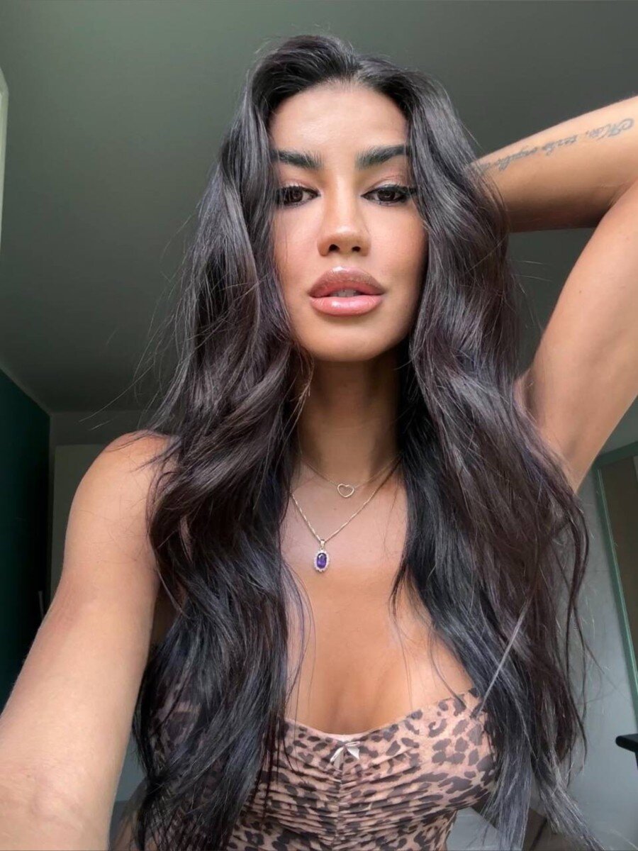 Nicole (@nicolealeiixo), OnlyFans creator