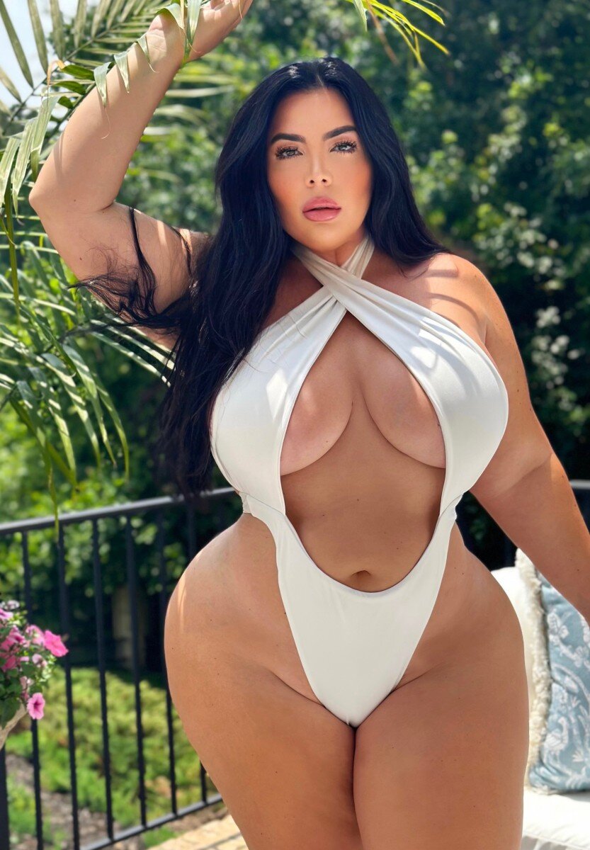 Nicolenurko (@nicolenurko), OnlyFans creator