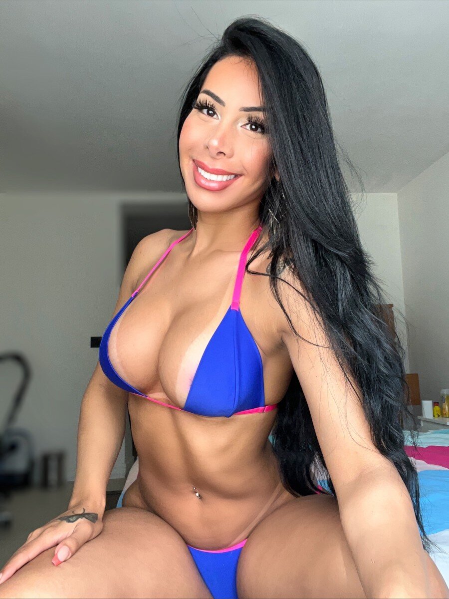 Nicolesilvaa (@nicolesilvaa), OnlyFans creator