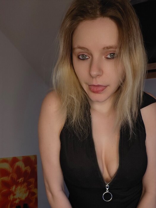 Nidagonehot (@nidagonehot), OnlyFans creator