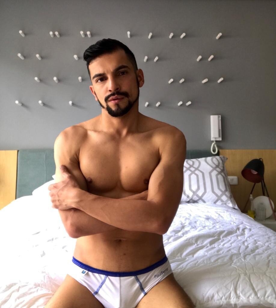 Niguelmiranda (@niguelmiranda), OnlyFans creator