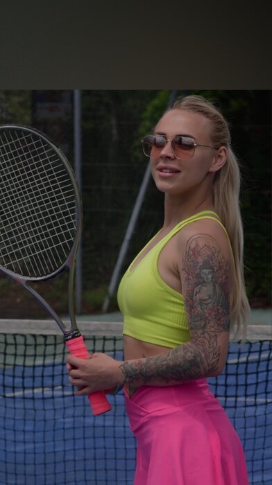 Nika (@nika_rose), OnlyFans creator